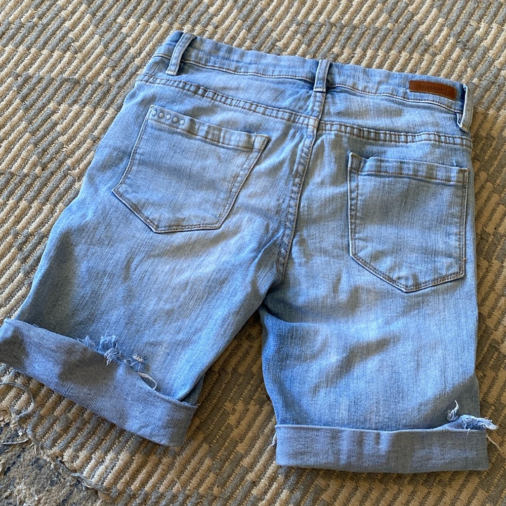 Womens Bermuda jeans size 24